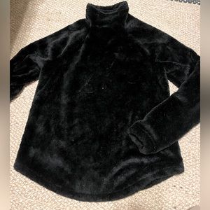 Fuzzy turtleneck black pullover